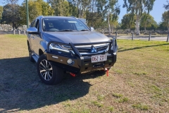 Pajero-Sport-com-del-Bullbar-1-