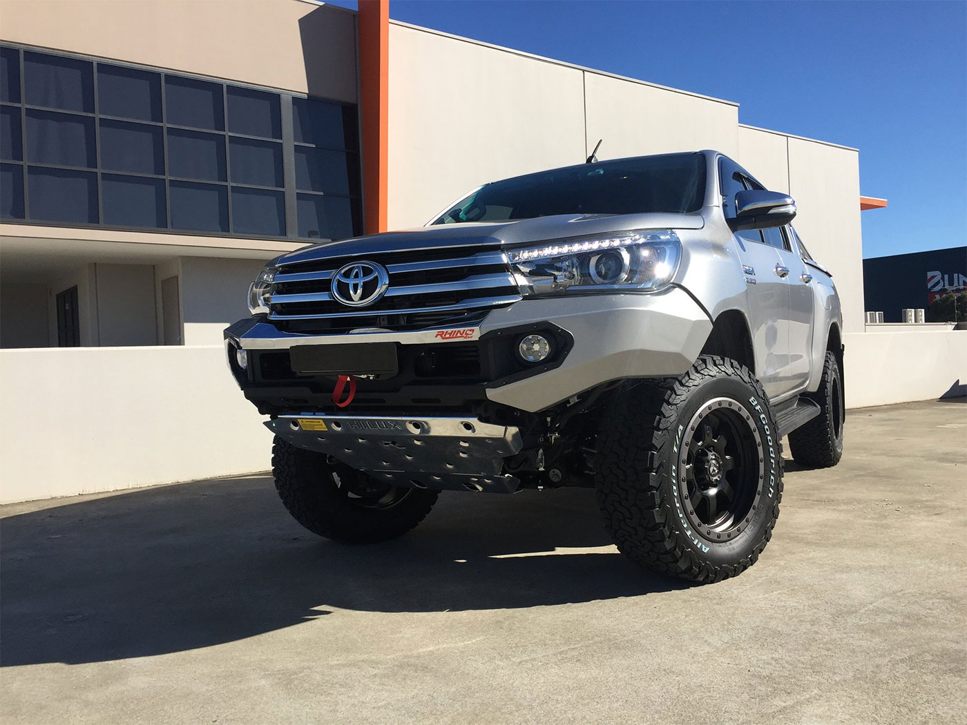 rhino bull bar hilux